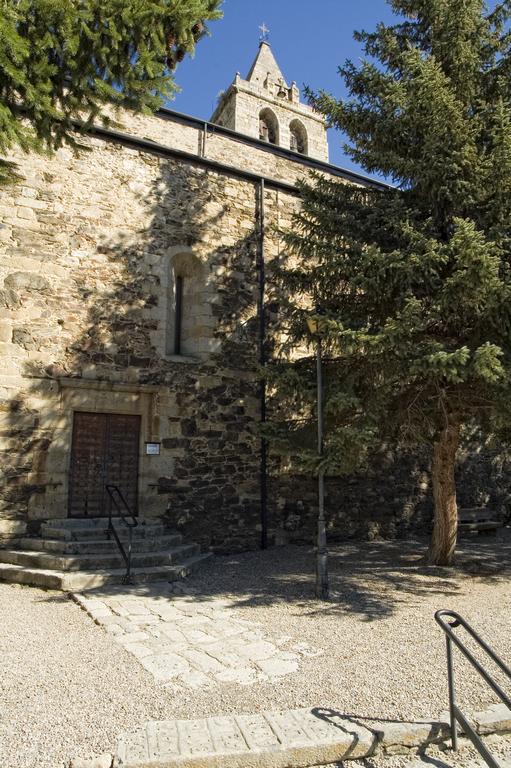 Alberg Anna Maria Janer Llivia Eksteriør bilde